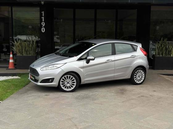 FORD FIESTA 1.6 TITANIUM HATCH 16V FLEX 4P POWERSHIFT